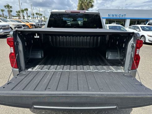 Used 2023 Chevrolet Silverado 1500 LT AWD/4WD image 23