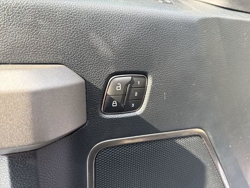 Used 2018 Ford F150 Raptor w/ Equipment Group 802A Luxury image 13