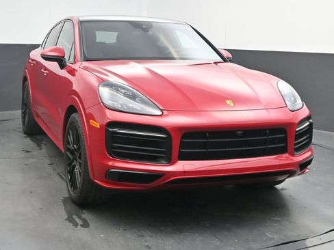 Used 2023 Porsche Cayenne GTS image 8
