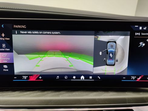 New 2026 BMW 740i w/ Premium Package image 25