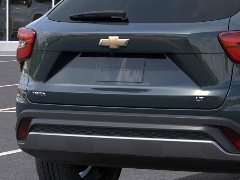 New 2026 Chevrolet Trax LT w/ Driver Confidence Package FWD image 16