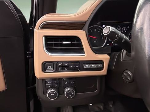 Used 2021 Chevrolet Tahoe Premier image 22