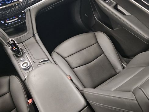 Used 2024 Cadillac XT6 Premium Luxury w/ Technology Package image 16