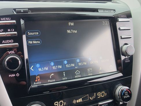 Used 2015 Nissan Murano Platinum w/ Platinum Technology Package image 11