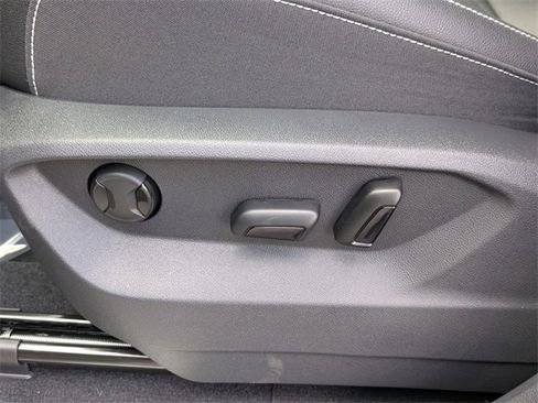 New 2026 Volkswagen Atlas SE image 20