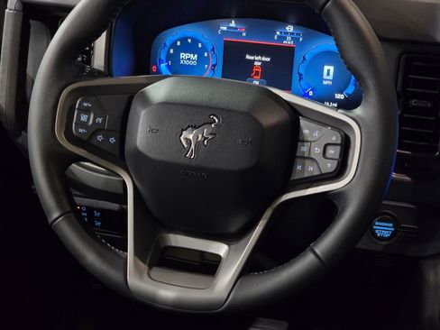 New 2025 Ford Bronco Badlands image 29