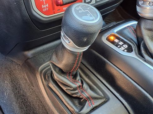 Used 2020 Jeep Gladiator Rubicon image 24