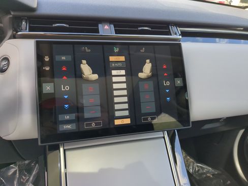 Used 2025 Land Rover Range Rover Velar S image 20