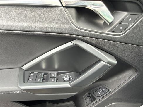 Used 2023 Audi Q3 2.0T Premium Plus w/ Premium Plus Package image 21