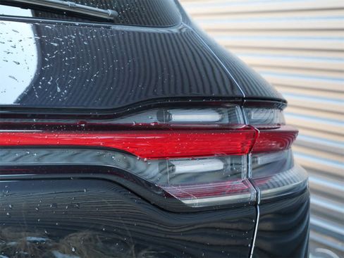 Certified 2026 Porsche Macan image 8