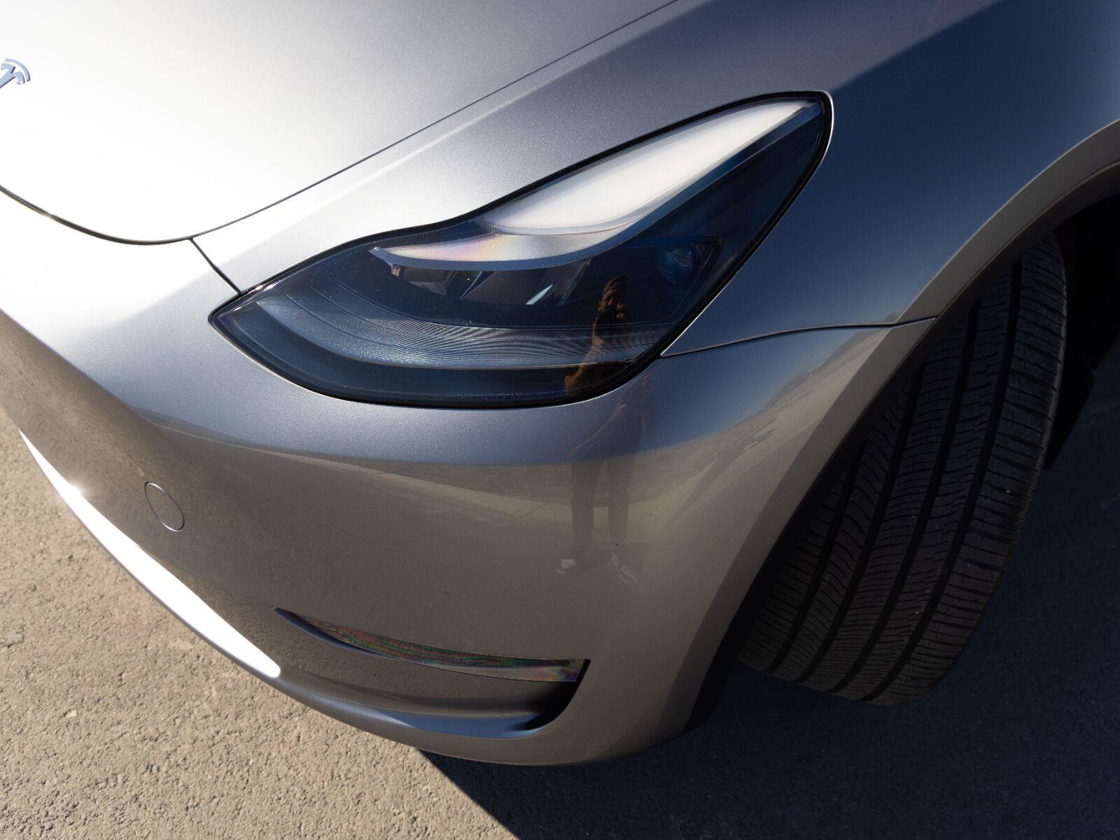 Used 2025 Tesla Model Y Long Range AWD/4WD image 4