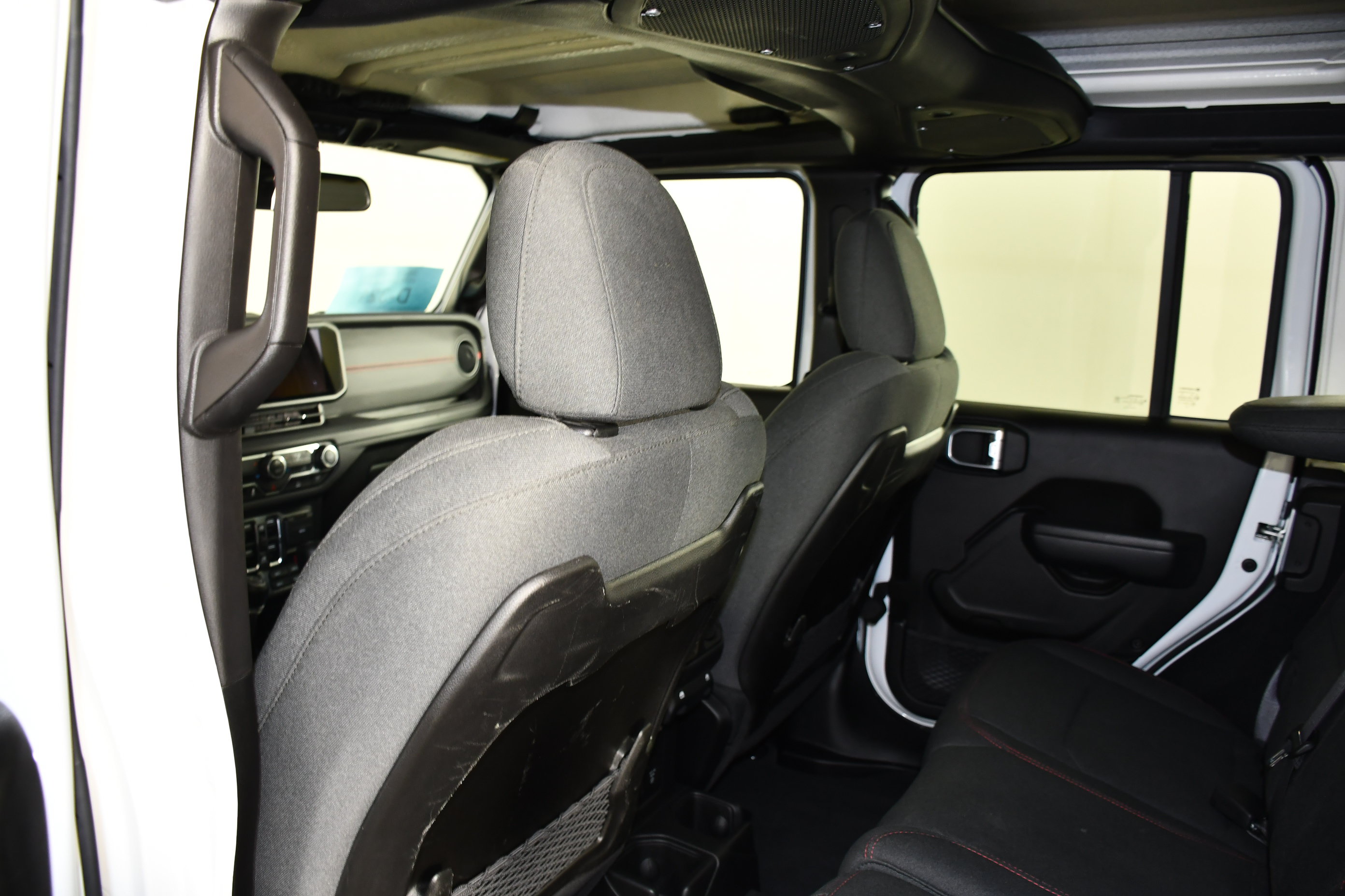 Used 2024 Jeep Wrangler Unlimited Rubicon AWD/4WD image 45