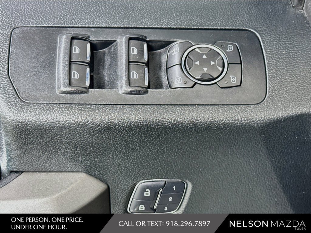 Used 2015 Ford F150 Platinum w/ Equipment Group 701A Luxury AWD/4WD image 20
