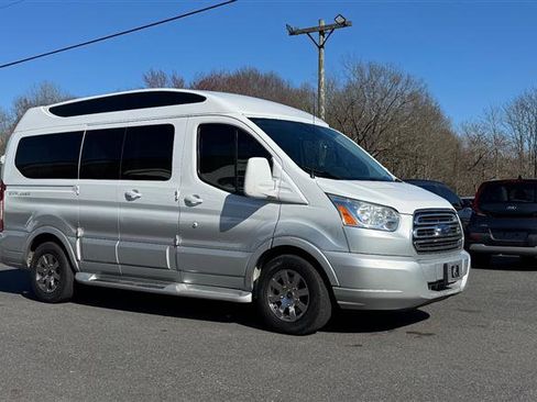 Used 2016 Ford Transit 150 XLT image 4