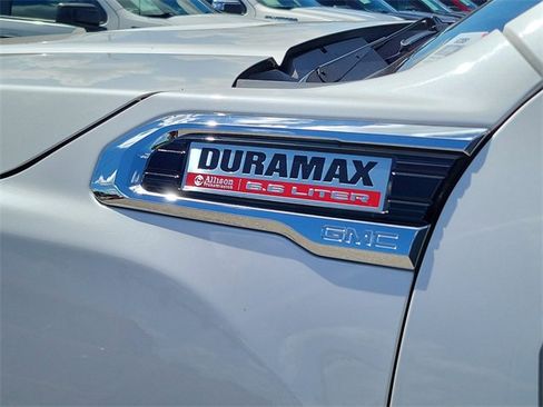 Used 2023 GMC Sierra 3500 Denali w/ Denali Ultimate Package image 7