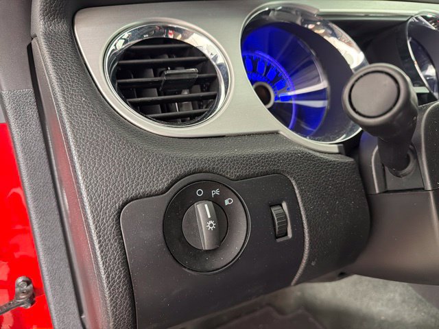 Used 2014 Ford Mustang Premium RWD image 25