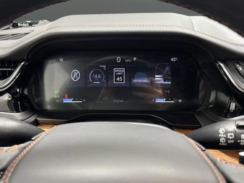 Used 2025 Jeep Grand Cherokee Summit w/ Obsidian Package image 18