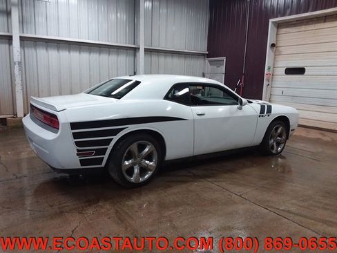 Used 2011 Dodge Challenger R/T image 6