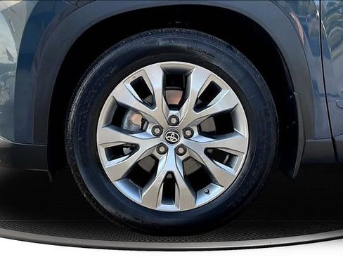 Used 2026 Toyota Grand Highlander FWD image 37