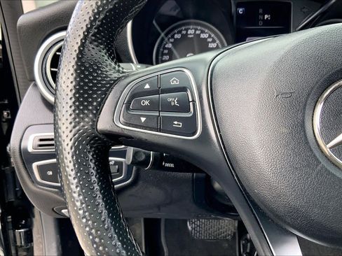 Used 2017 Mercedes-Benz C 300 Sedan image 23