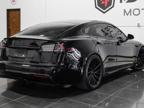 Used 2022 Tesla Model S Plaid image 12