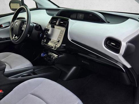 Used 2022 Toyota Prius LE FWD image 23