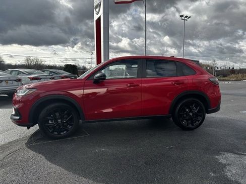 Used 2025 Honda HR-V Sport image 4