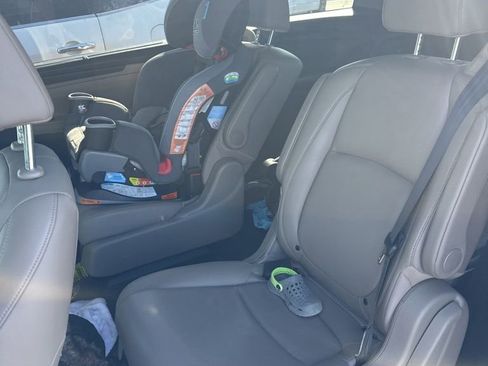 Used 2018 Honda Odyssey EX-L image 3