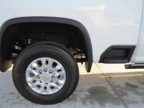 New 2026 Chevrolet Silverado 3500 LTZ w/ LTZ Convenience Package AWD/4WD image 13