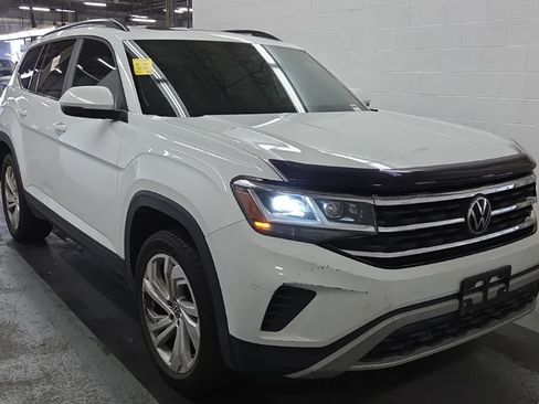 Used 2021 Volkswagen Atlas SE w/ Panoramic Sunroof Package FWD image 3