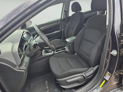 Used 2020 Hyundai Elantra Value Edition w/ Cargo Package (C1) FWD image 25