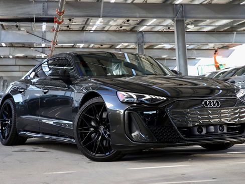 New 2025 Audi S e-tron GT Prestige image 7