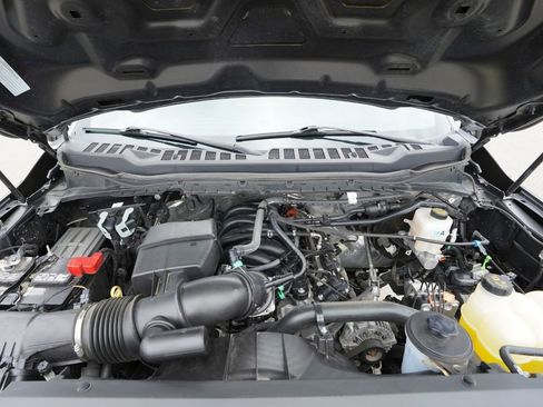 Used 2023 Ford F250 Lariat w/ Sport Appearance Package AWD/4WD image 25