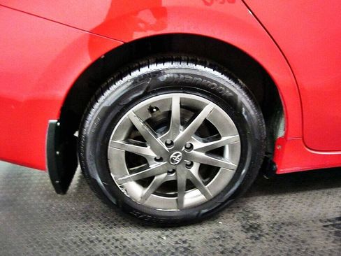 Used 2017 Toyota Prius V Two FWD image 21