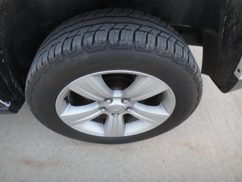 Used 2014 Jeep Patriot Latitude w/ Sun/Sound Group image 18