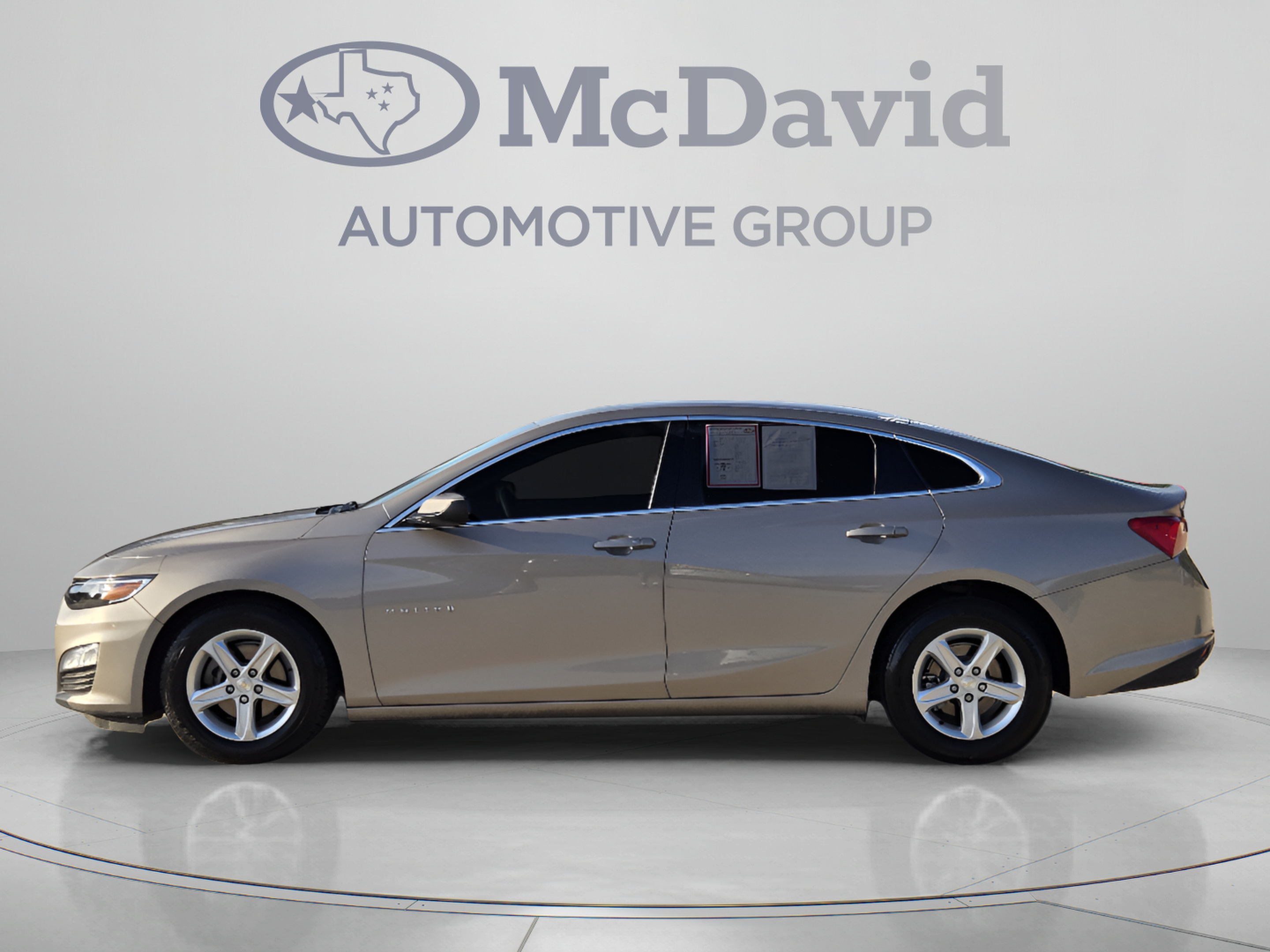 Used 2025 Chevrolet Malibu LS FWD image 2