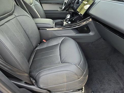 Used 2025 Land Rover Range Rover Sport S image 7