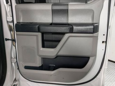 Used 2019 Ford F250 XL w/ STX Appearance Package AWD/4WD image 18