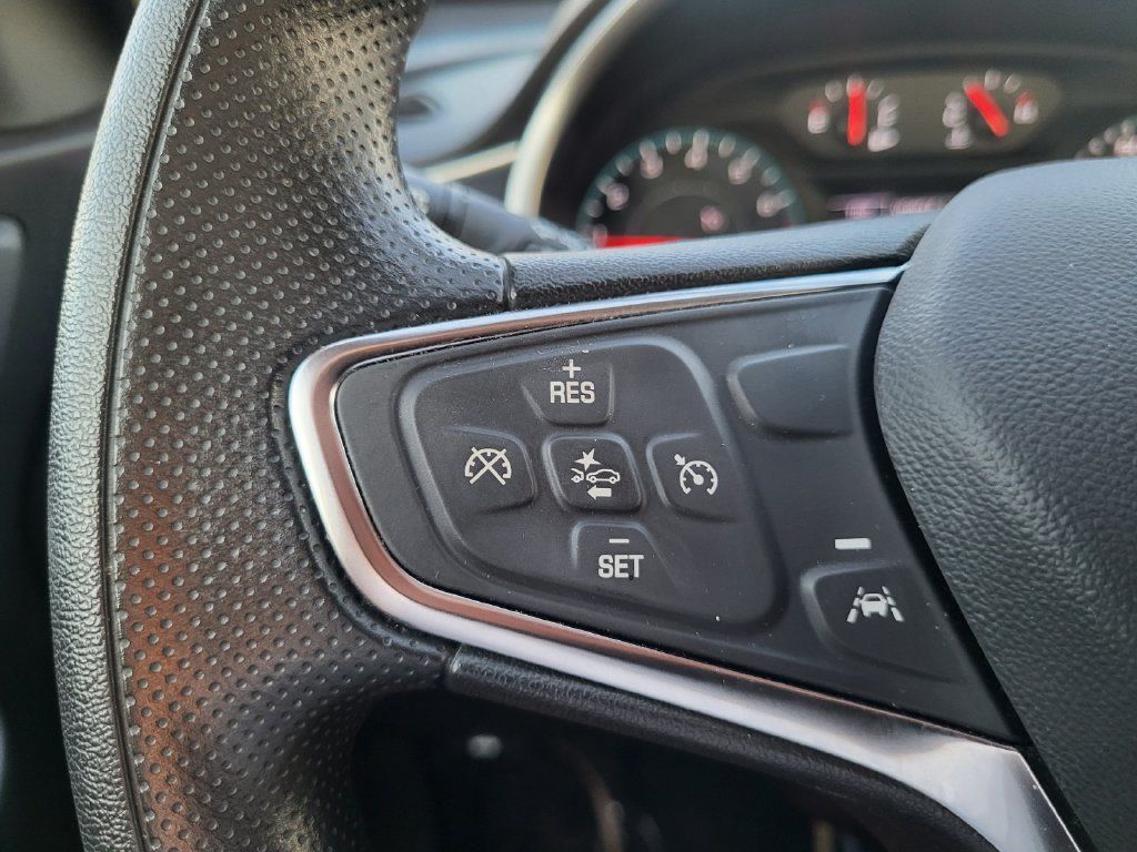 Used 2025 Chevrolet Malibu LT FWD image 18
