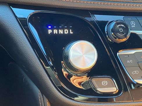 New 2026 Chrysler Pacifica Pinnacle image 24