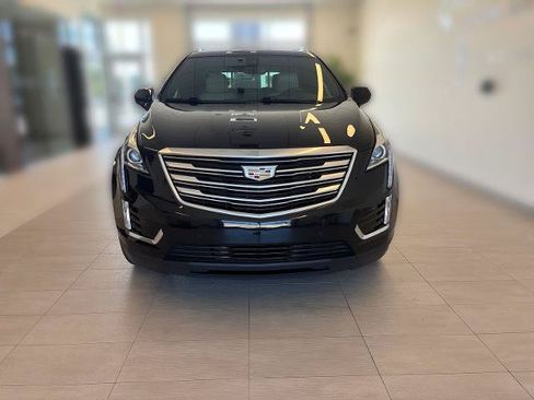 Used 2017 Cadillac XT5 Luxury w/ Driver Awareness Package FWD image 5