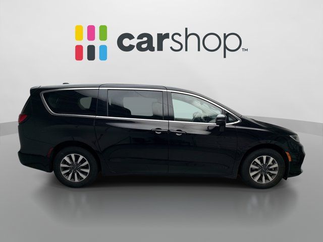 Used 2024 Chrysler Pacifica Limited FWD image 6