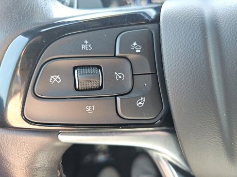 Used 2024 Buick Enclave Premium image 16