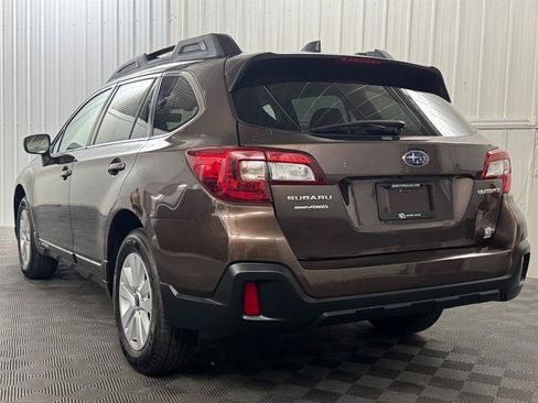 Used 2019 Subaru Outback 2.5i Premium AWD/4WD image 3