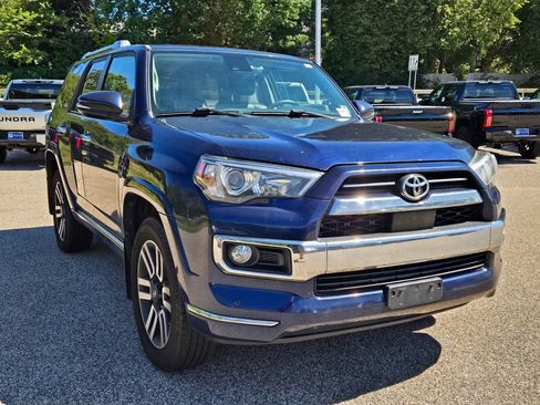 Used 2020 Toyota 4Runner Limited AWD/4WD image 8