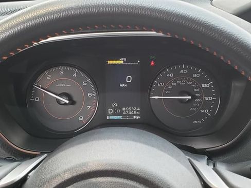 Used 2022 Subaru Crosstrek 2.0i Premium w/ Moonroof Package AWD/4WD image 19