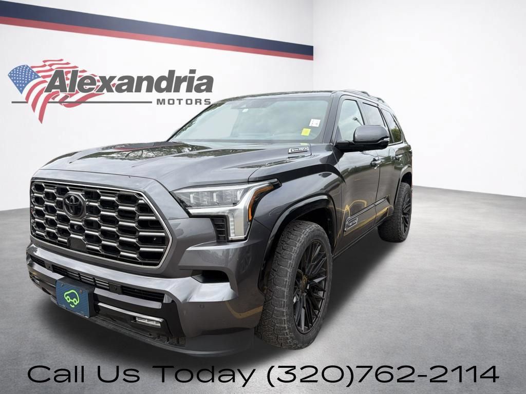 Used 2026 Toyota Sequoia Platinum AWD/4WD 360° Tour