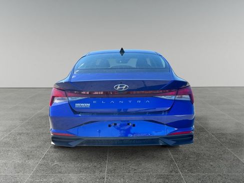 Certified 2023 Hyundai Elantra SEL image 4
