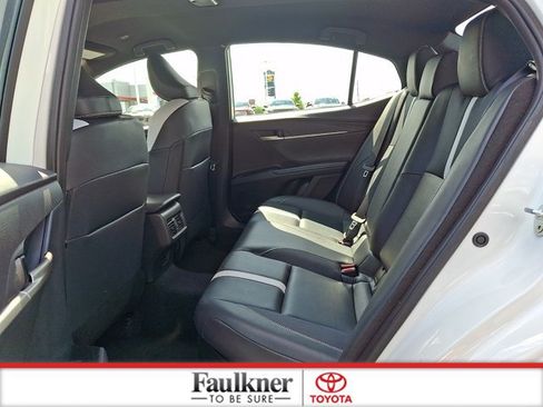 Used 2025 Toyota Camry SE FWD image 10