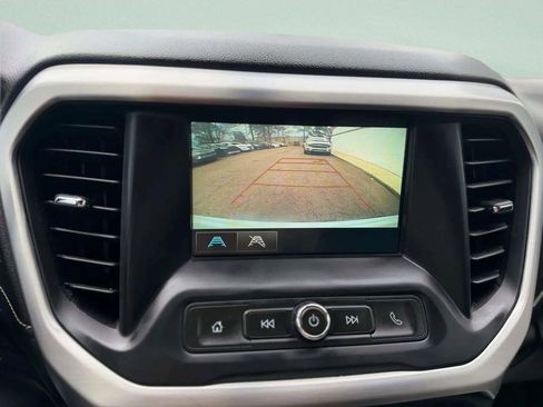 Used 2019 GMC Acadia SLE image 33